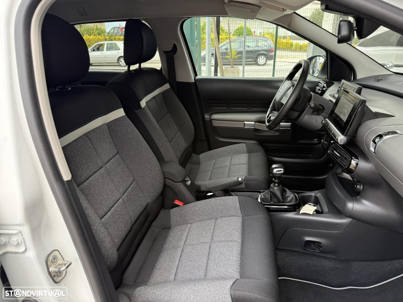 Citroën C4 Cactus 1.2 PureTech Shine - 39