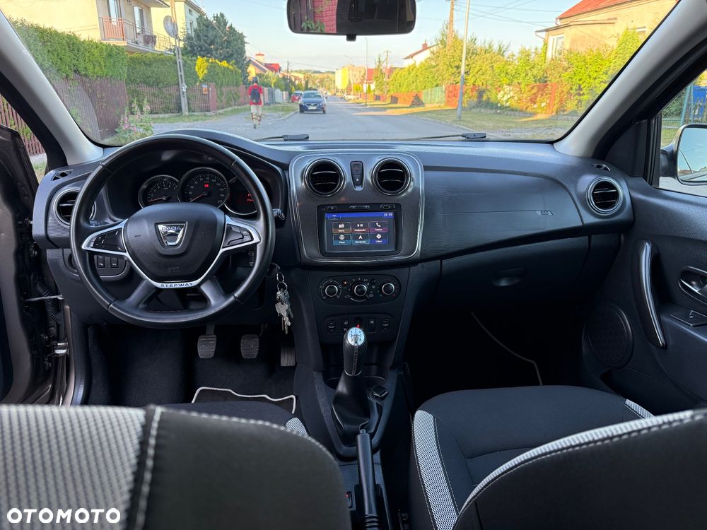 Dacia Sandero 0.9 TCe SL Celebration S&S - 10