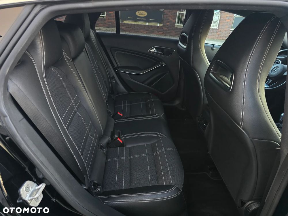 Mercedes-Benz CLA - 14