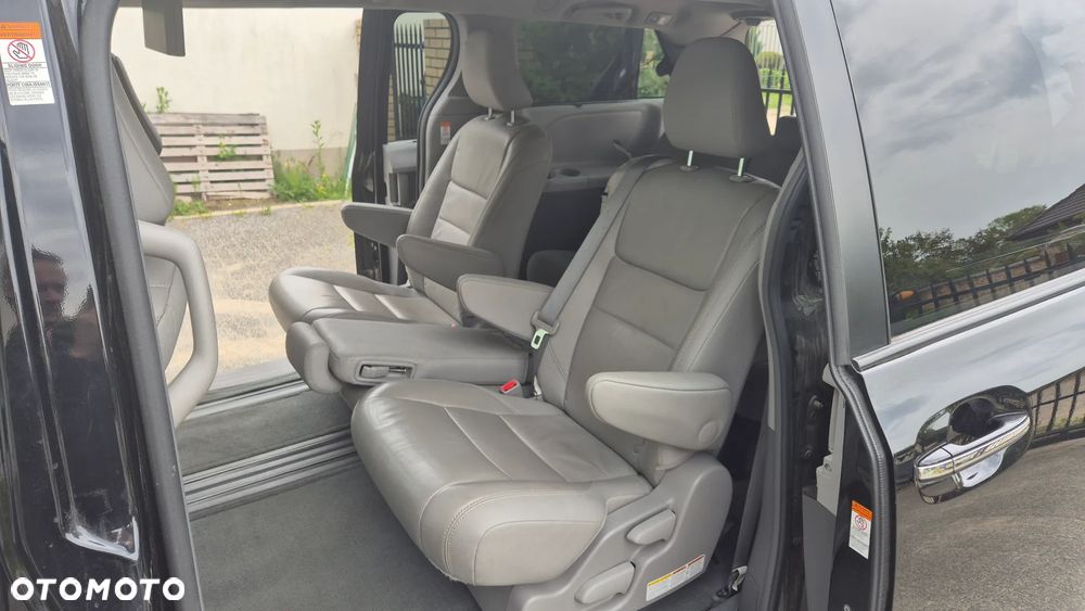 Toyota Sienna - 29