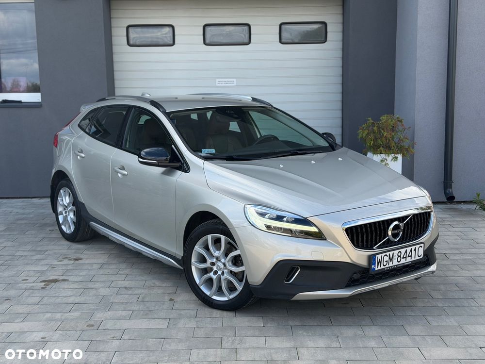 Volvo V40 Cross Country T3 Drive-E Momentum - 3