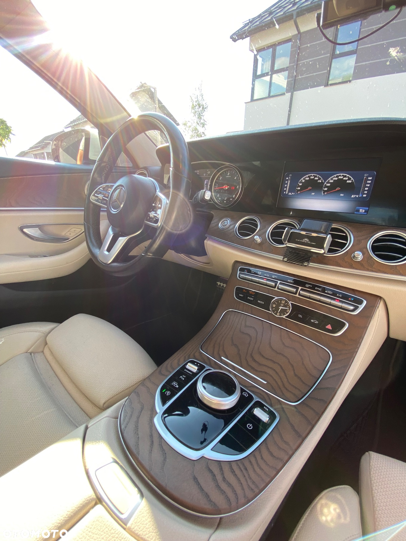 Mercedes-Benz Klasa E 220 d 9G-TRONIC - 16