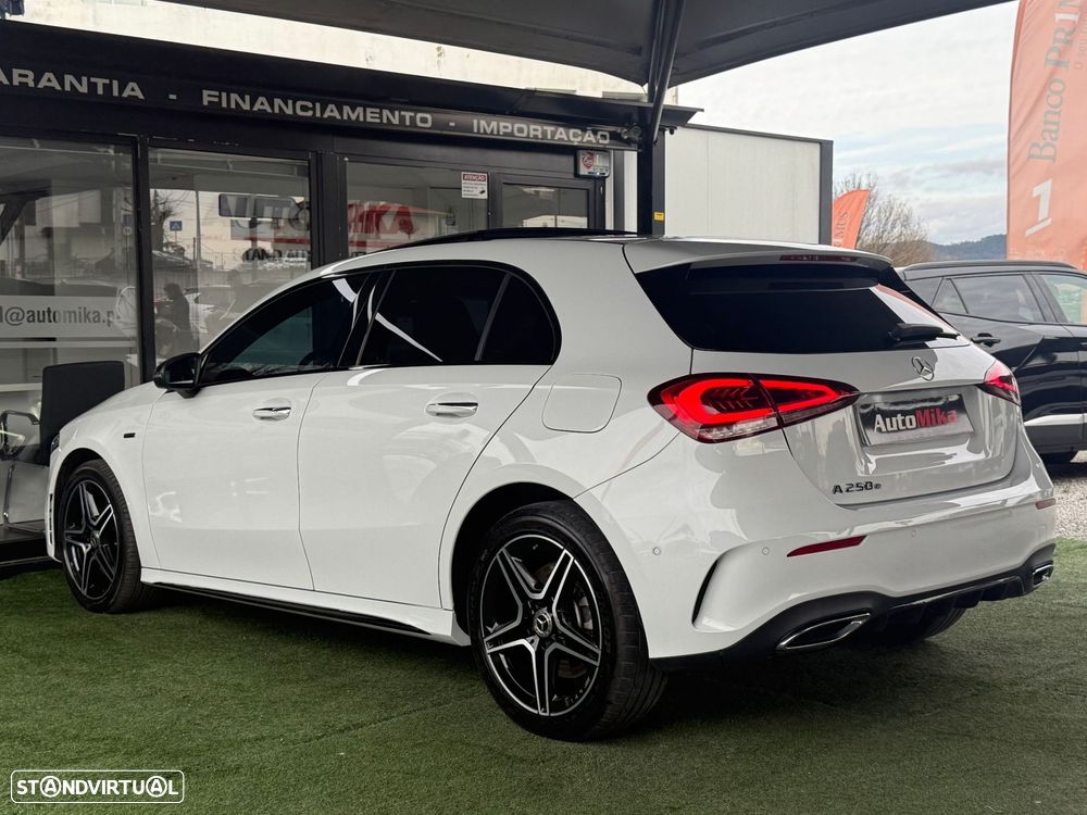 Mercedes-Benz A 250 e AMG Line - 2