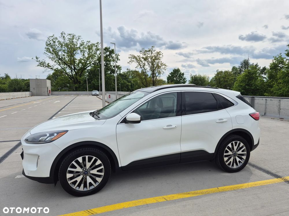 Ford Kuga - 9