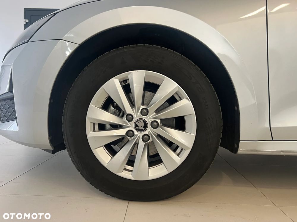 Skoda Octavia 1.5 TSI mHEV Essence DSG - 25