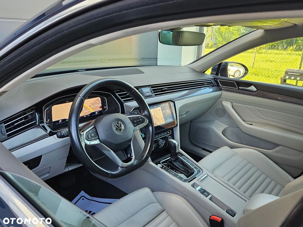 Volkswagen Passat 2.0 TDI EVO Elegance DSG - 6