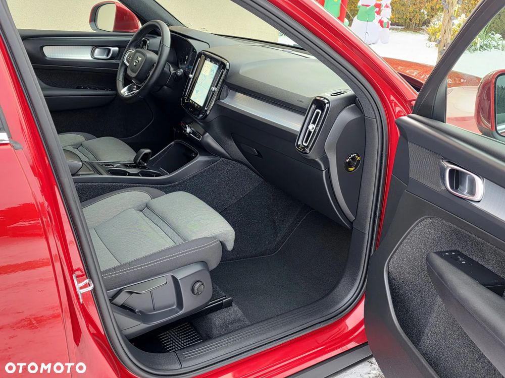 Volvo XC 40 B3 B DKG Essential - 28