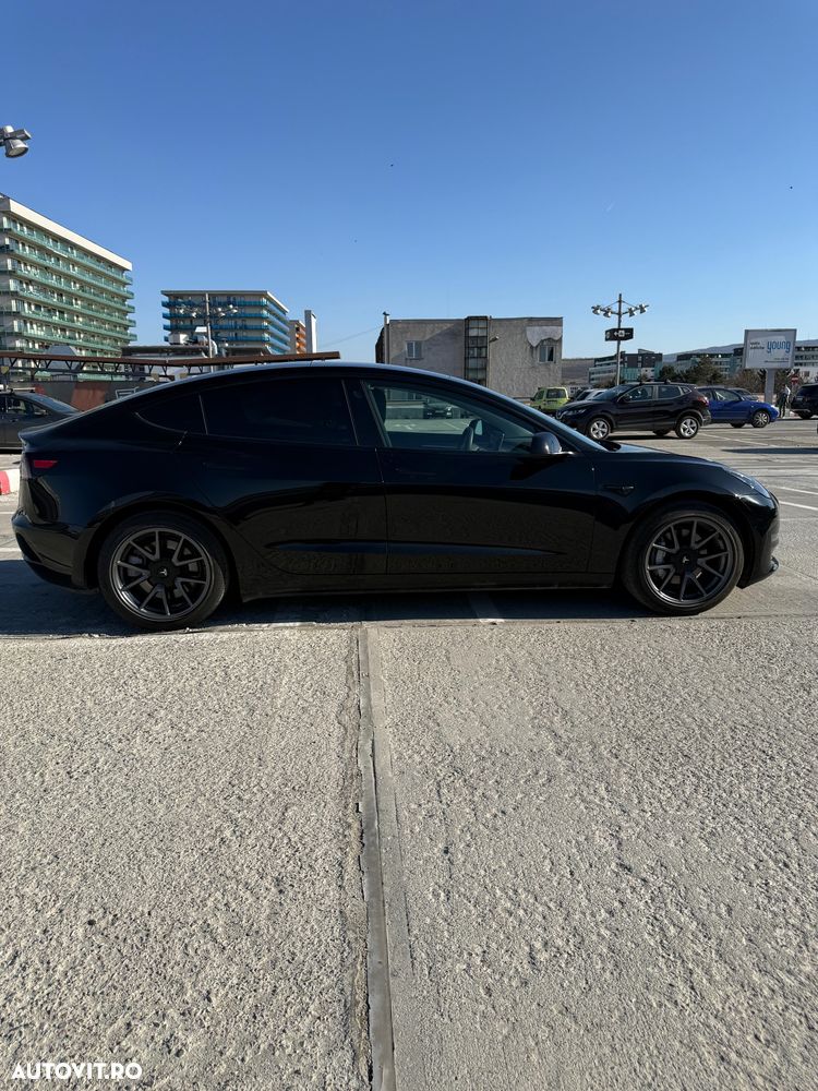 Tesla Model 3 Standard Reichweite Plus Hinterradantrieb - 2