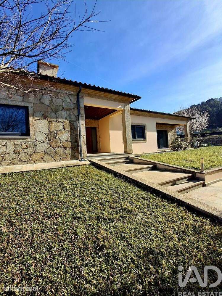 Casa / Villa T5 em Reboreda e Nogueira de 419 m2 - Grande imagem: 3/26