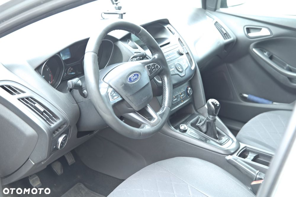Ford Focus 1.6 Trend - 5