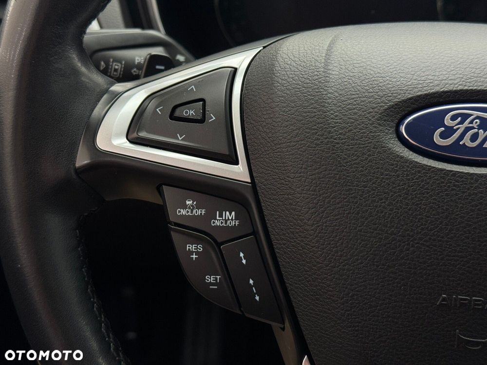 Ford Mondeo - 22