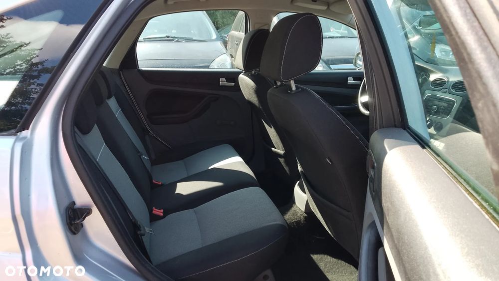 Ford Focus 1.6 TI-VCT Ambiente - 18