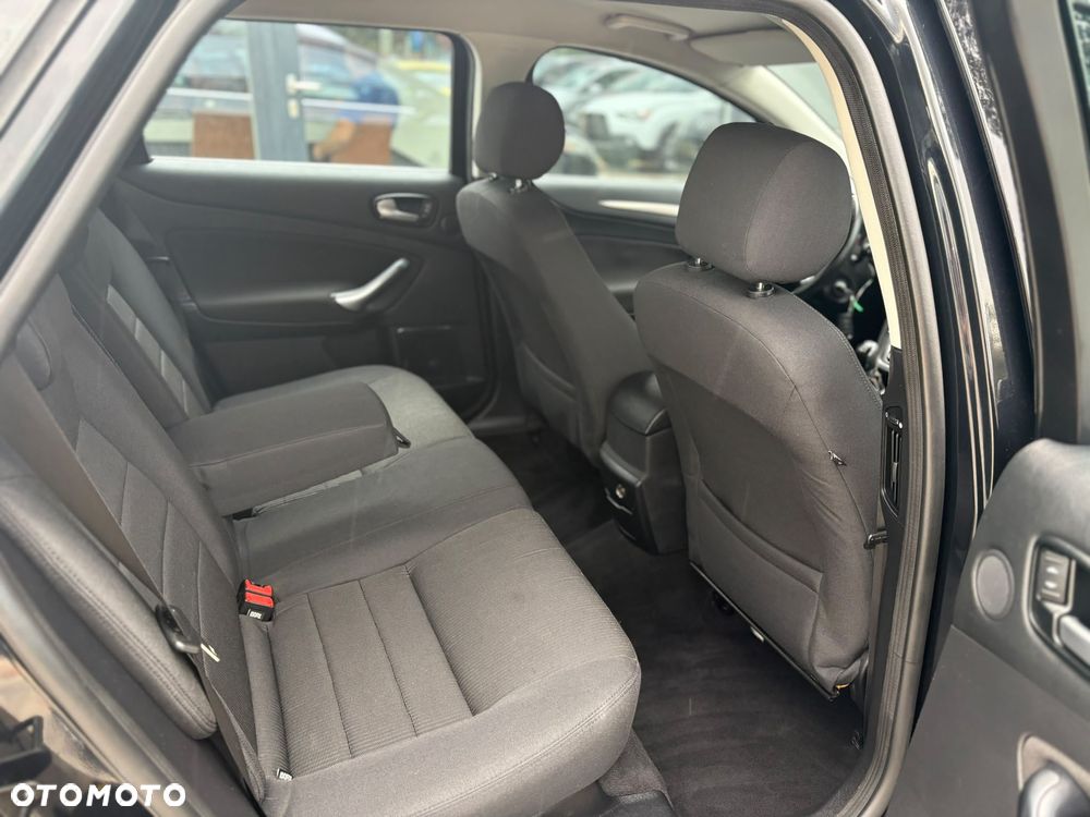 Ford Mondeo - 12