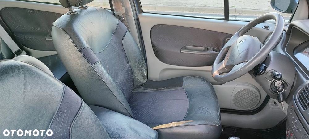 Renault Scenic 2.0 16V Privilege - 11