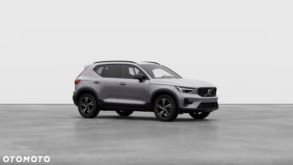 Volvo XC 40 B3 Plus Dark - 4