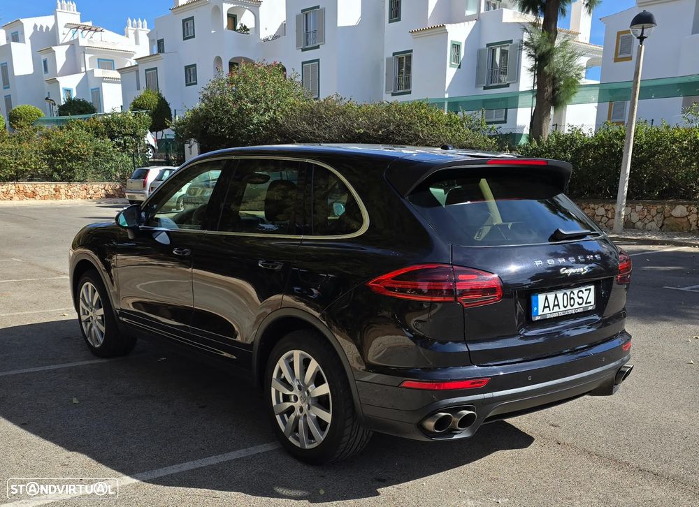 Porsche Cayenne S E-Hybrid Platinum Edition - 16