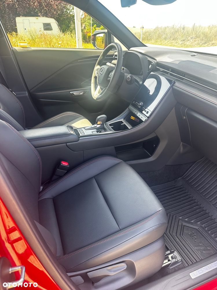 Lexus LBX 1.5 Hybrid Emotion - 7