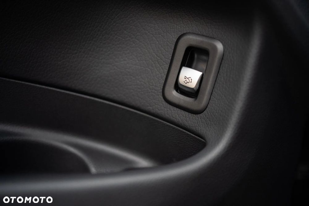 Mercedes-Benz GLC AMG 63 S 4Matic+ AMG Speedshift MCT 9G - 28