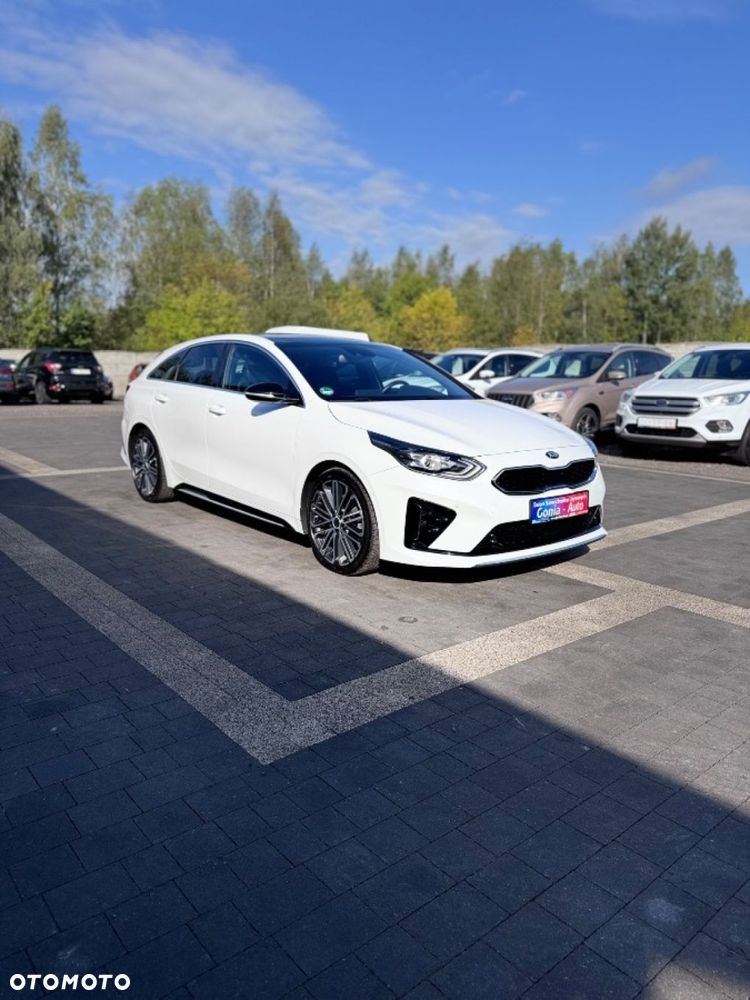 Kia ProCeed - 15