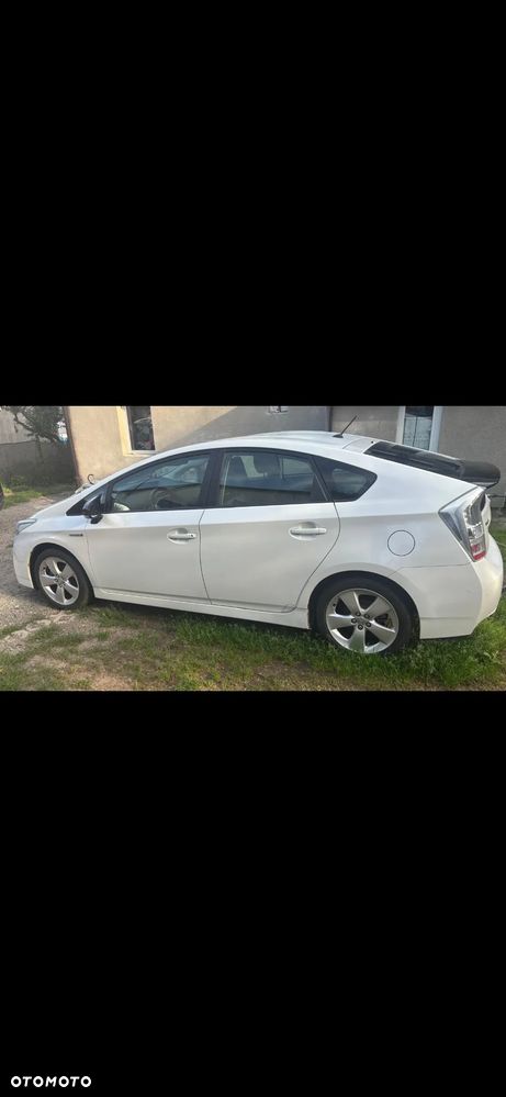 Toyota Prius (Hybrid) Comfort - 2