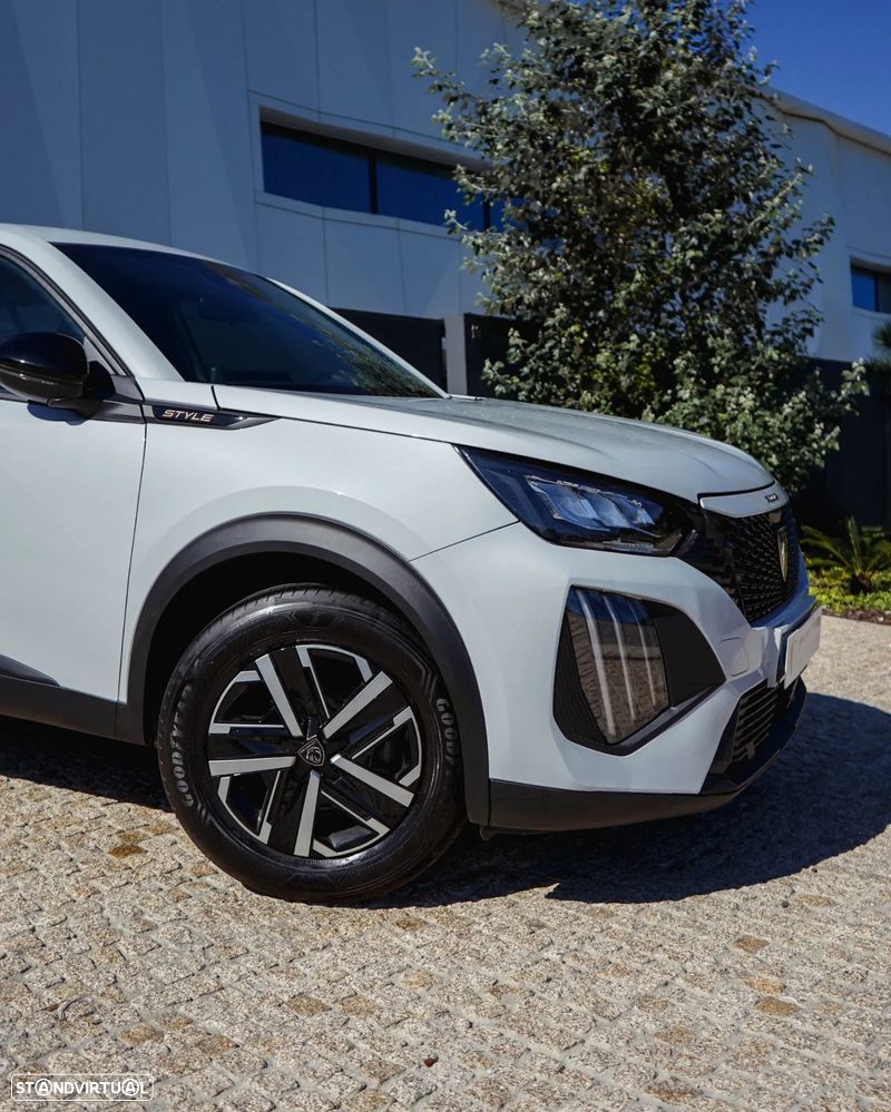 Peugeot 2008 1.2 Style - 12