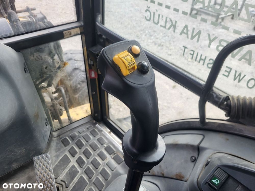 New Holland B110B 4X4 - 20