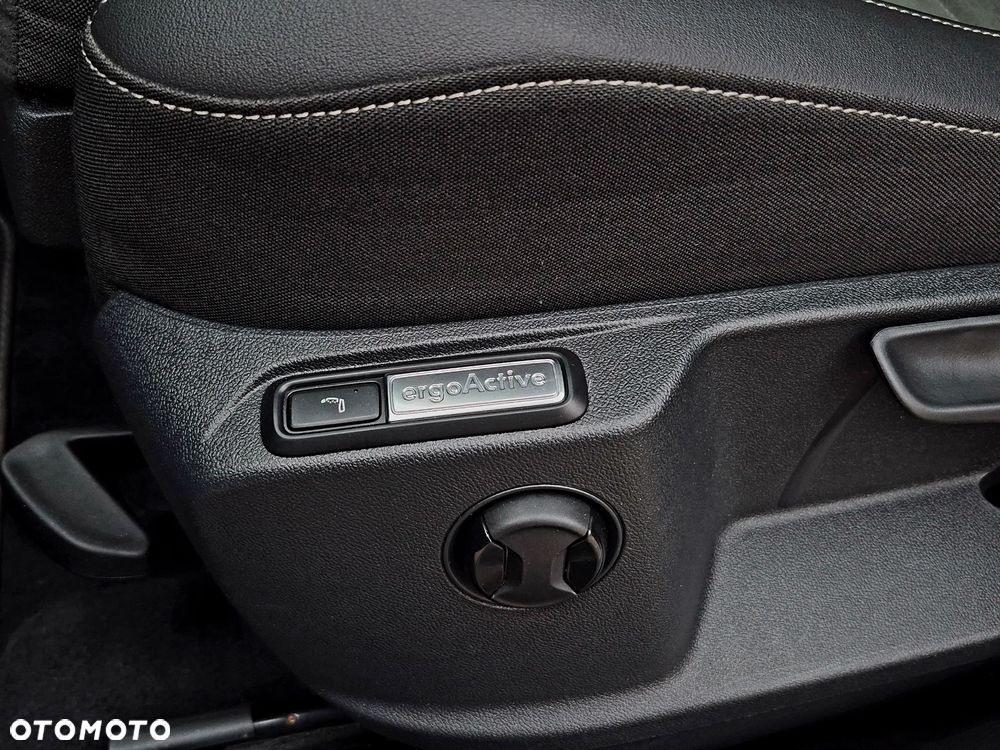 Volkswagen T-Roc 2.0 TDI SCR DSG R-Line - 24