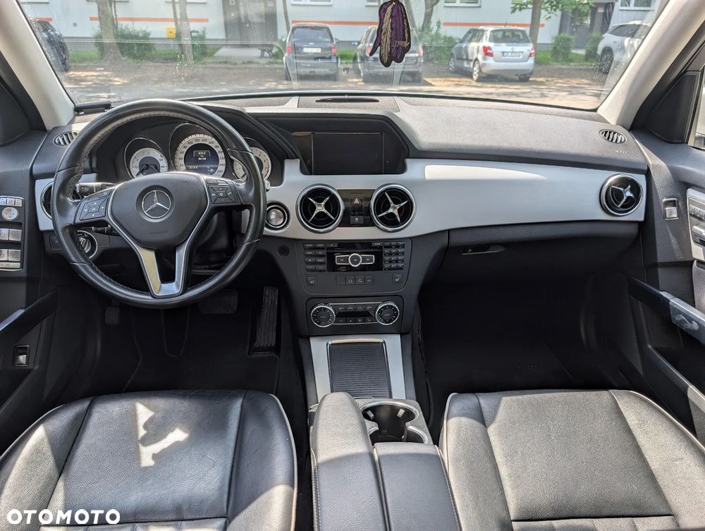 Mercedes-Benz GLK 350 4-Matic - 11