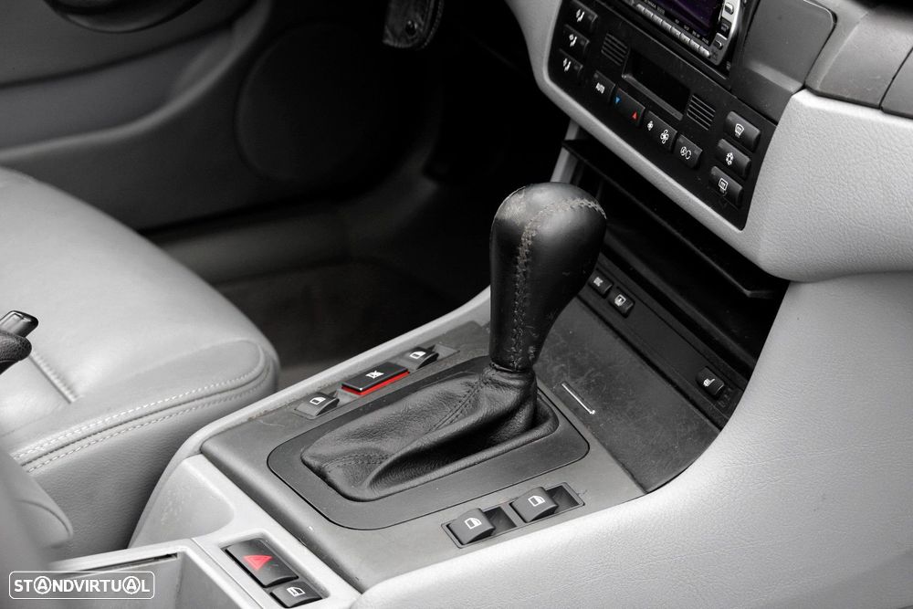 BMW 320 dA Sport - 15