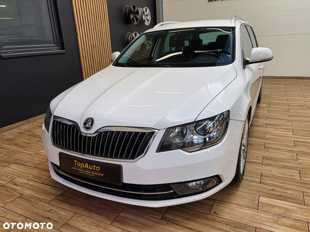 Skoda Superb 2.0 TDI Ambition DSG - 14