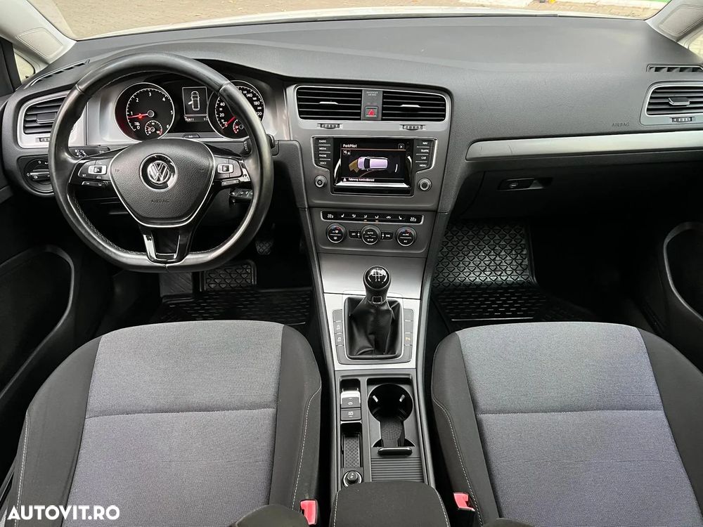 Volkswagen Golf 1.6 TDI BlueMotion Technology Comfortline - 3