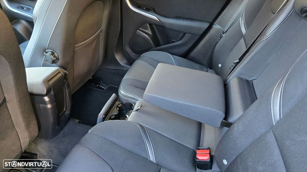 Volvo V40 1.6 D2 Momentum Powershift Eco - 39