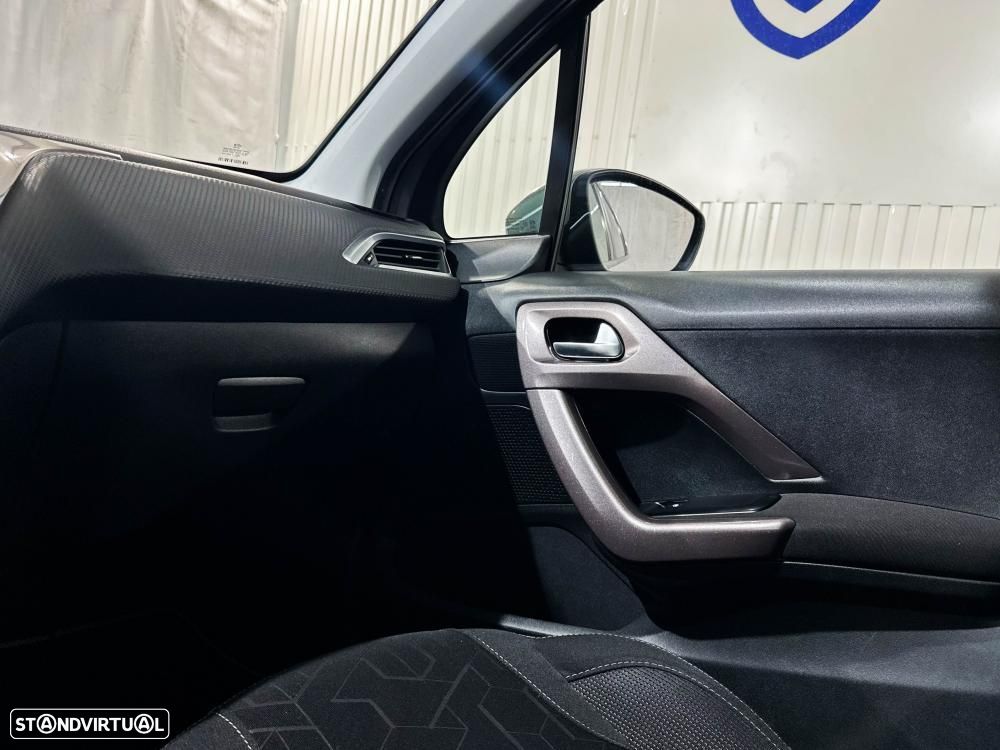 Peugeot 2008 1.6 e-HDi Allure 2-Tronic - 25