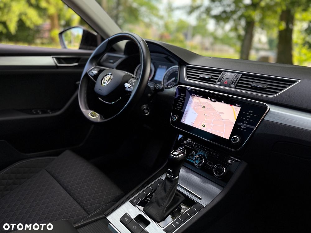 Skoda Superb 2.0 TDI DSG Style - 10