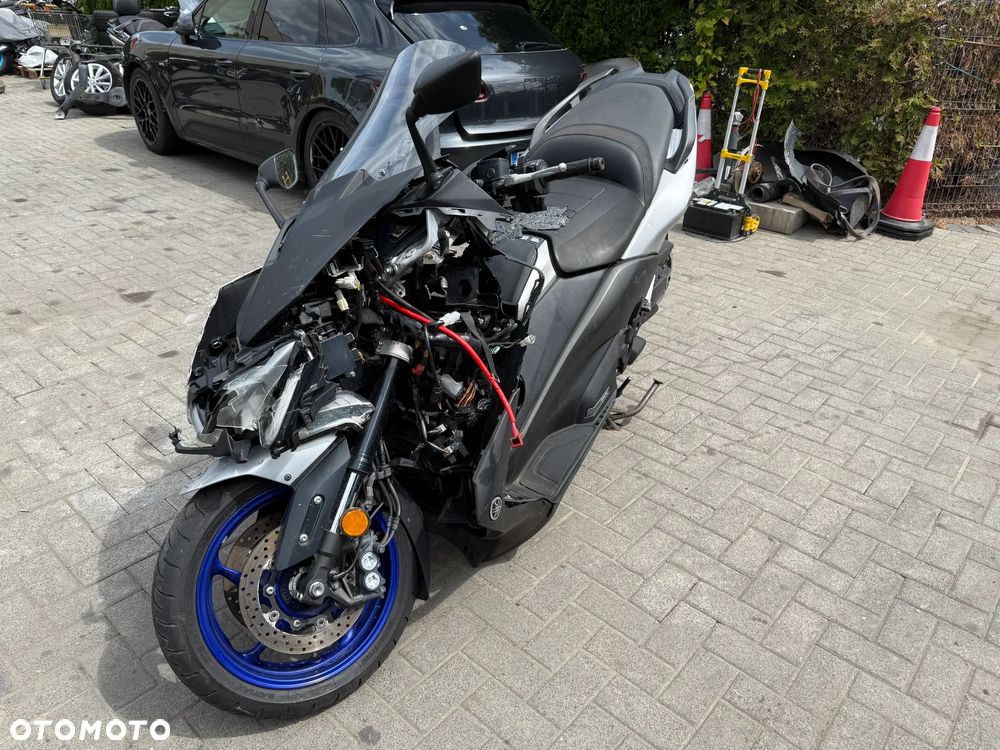 Yamaha Tmax - 9