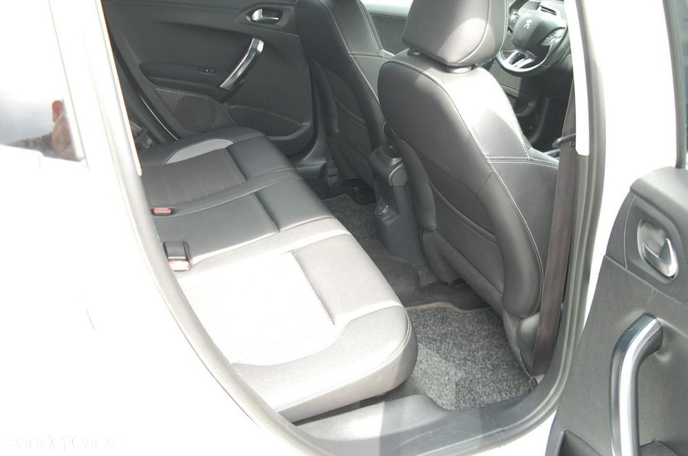 Peugeot 2008 - 25