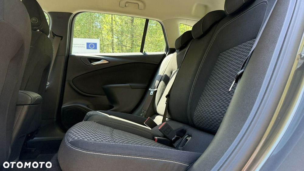 Opel Astra - 10