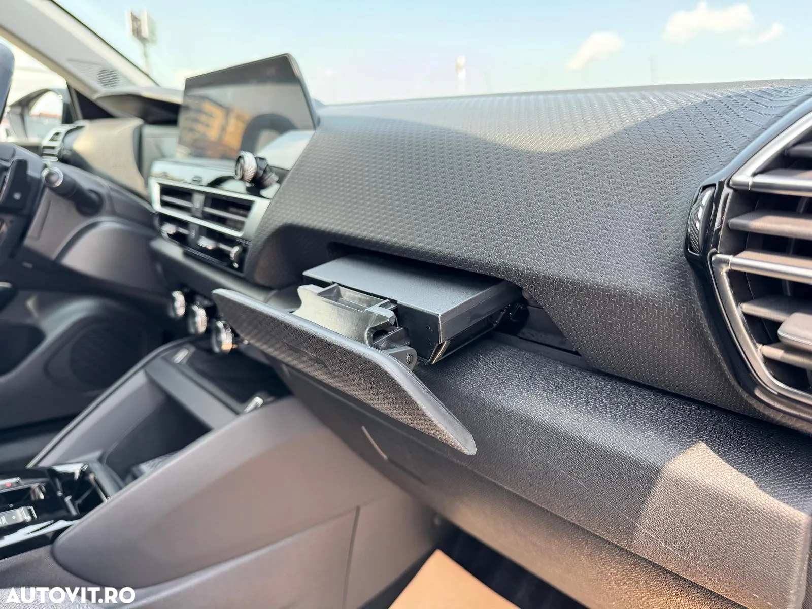 Citroën C4 1.2 PureTech S&S EAT8 Shine - 16