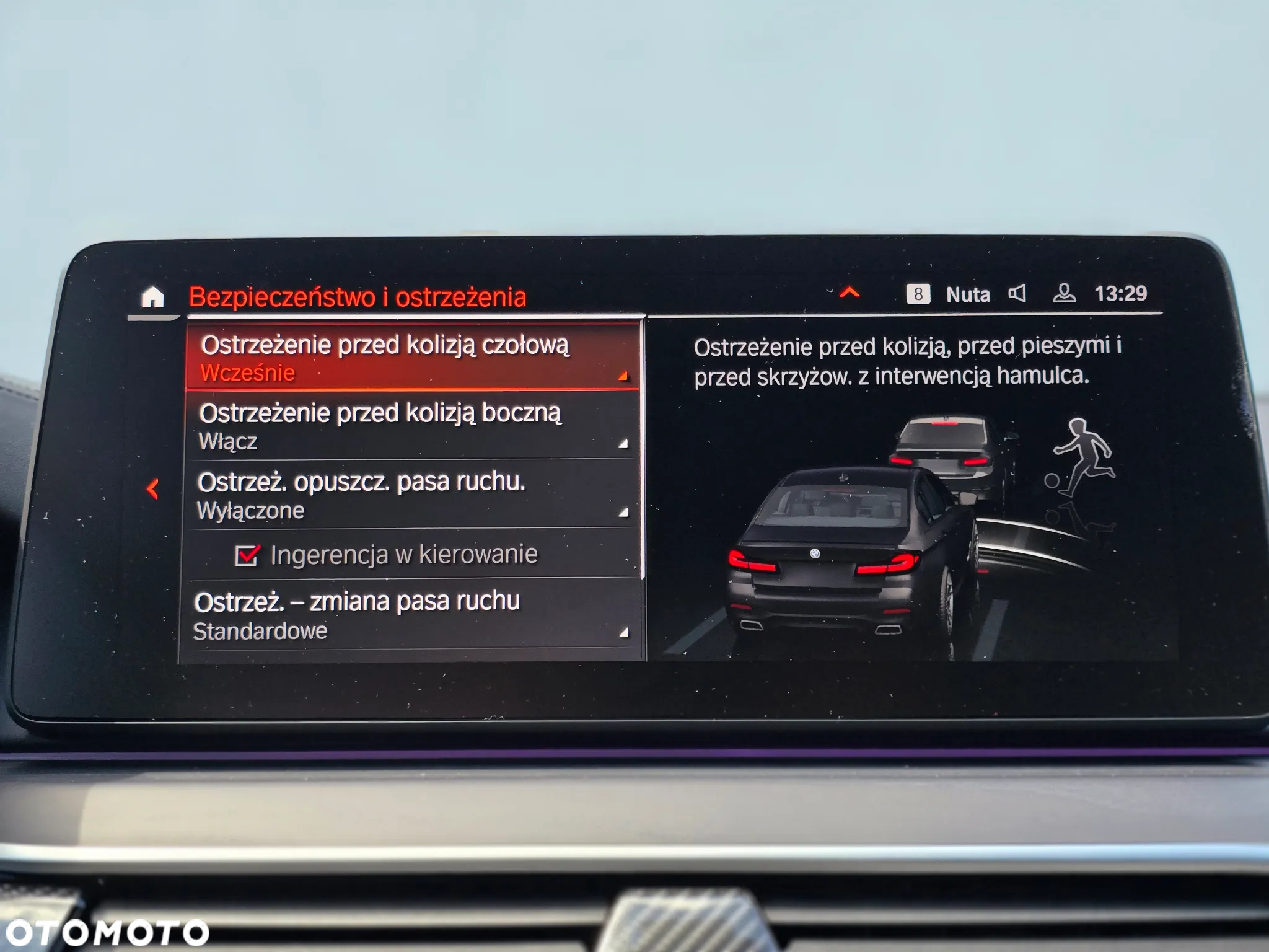BMW Seria 5 M550i xDrive - 21