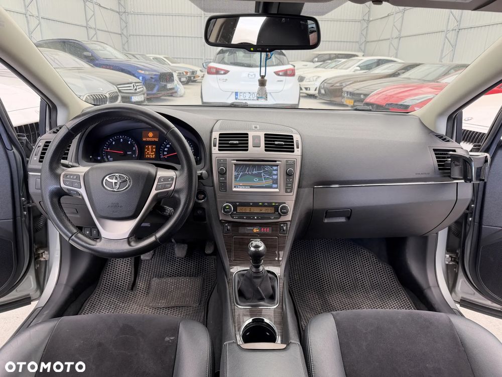 Toyota Avensis - 6