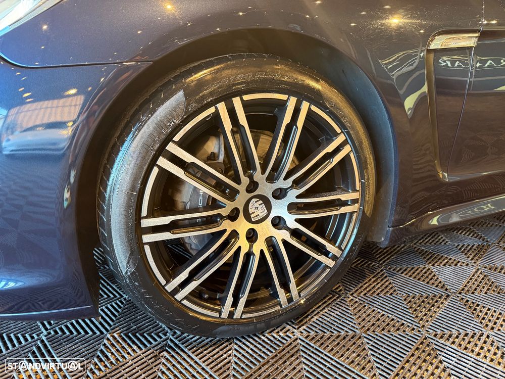 Porsche Panamera Platinum Edition - 14