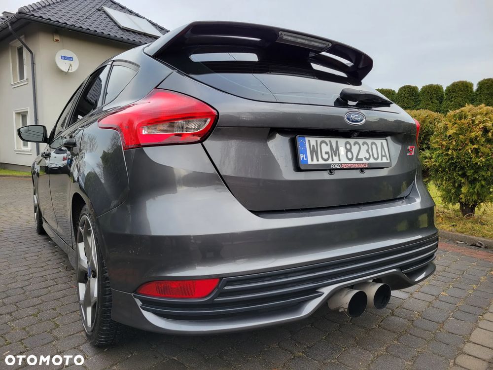 Ford Focus 2.0 EcoBoost ST-2 - 6