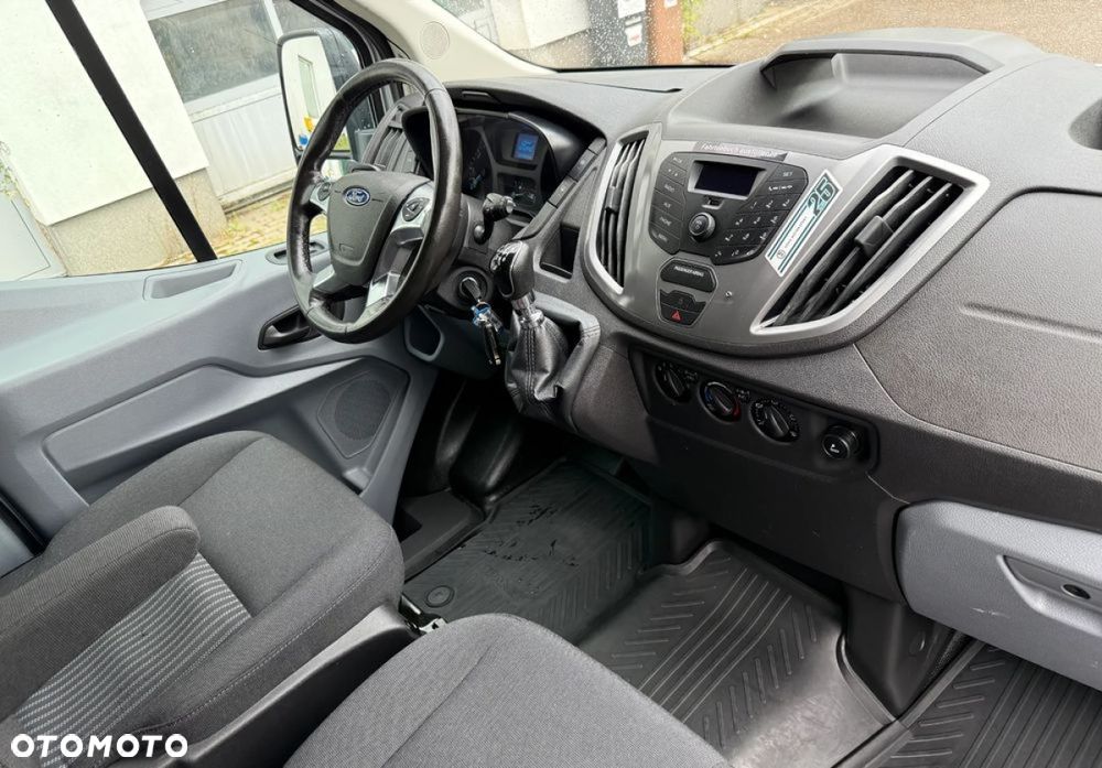 Ford Transit - 23