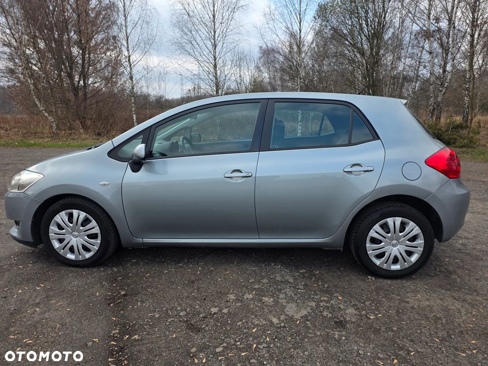 Toyota Auris 2.0 D-4D - 10
