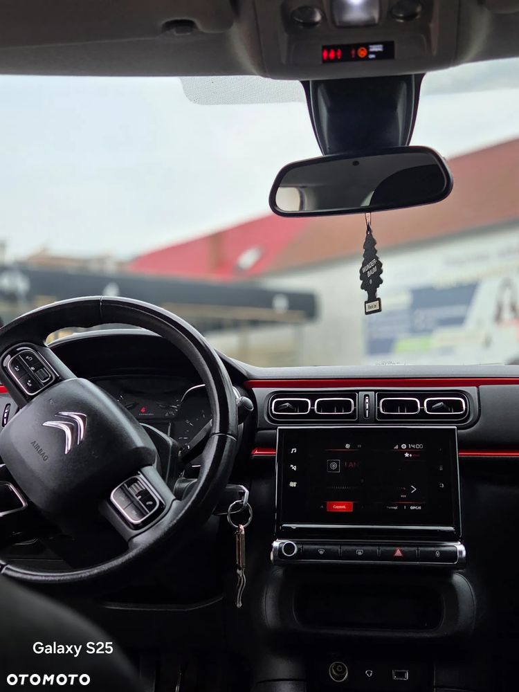 Citroën C3 1.2 PureTech Shine - 2