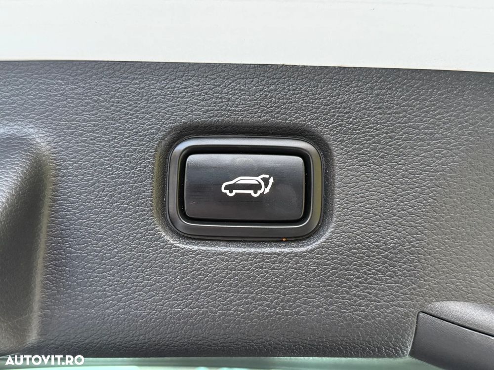 Kia Sportage 1.6 T-GDI PHEV 6AT 4x4 GT Line - 28