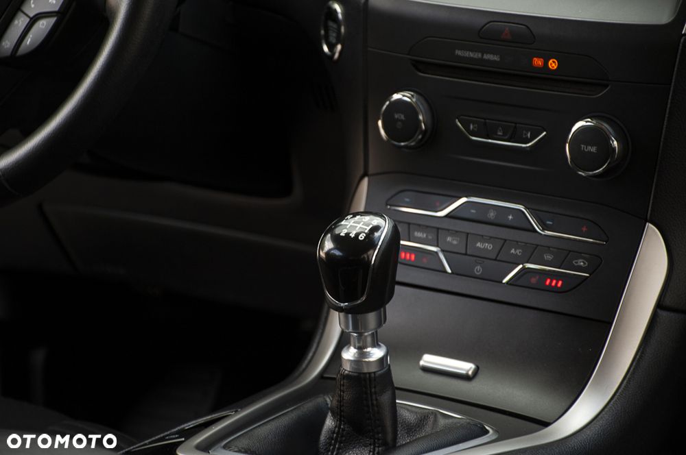 Ford S-Max - 13