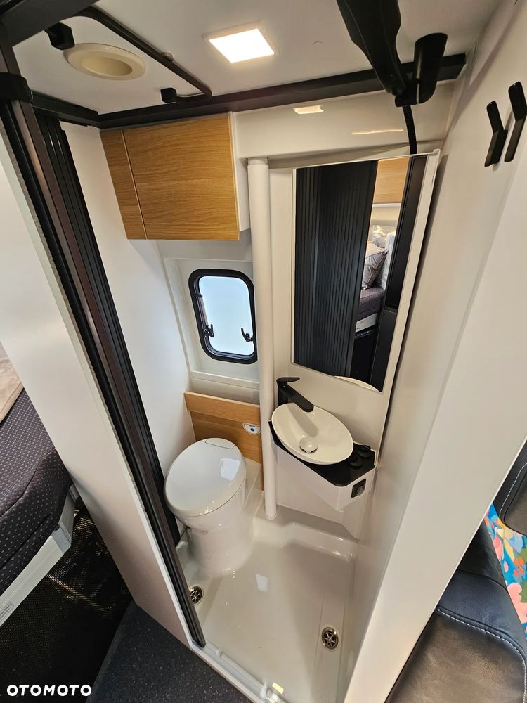Adria Twin 640 SGX - 13