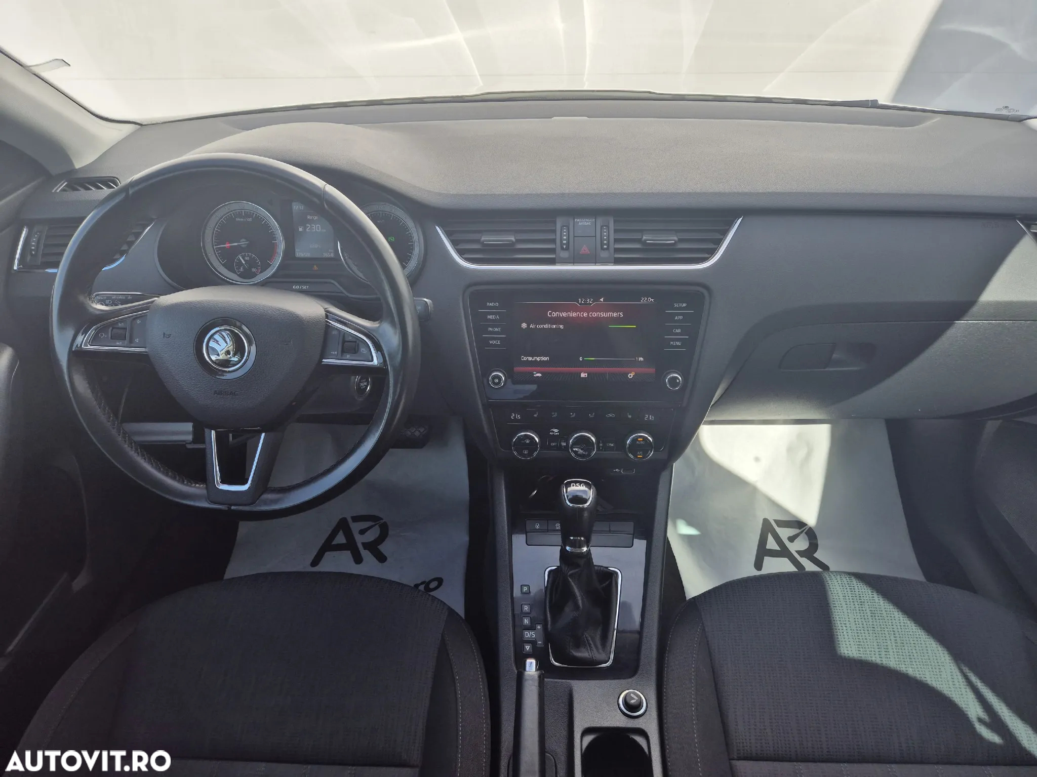 Skoda Octavia 2.0 TDI DSG Style - 12