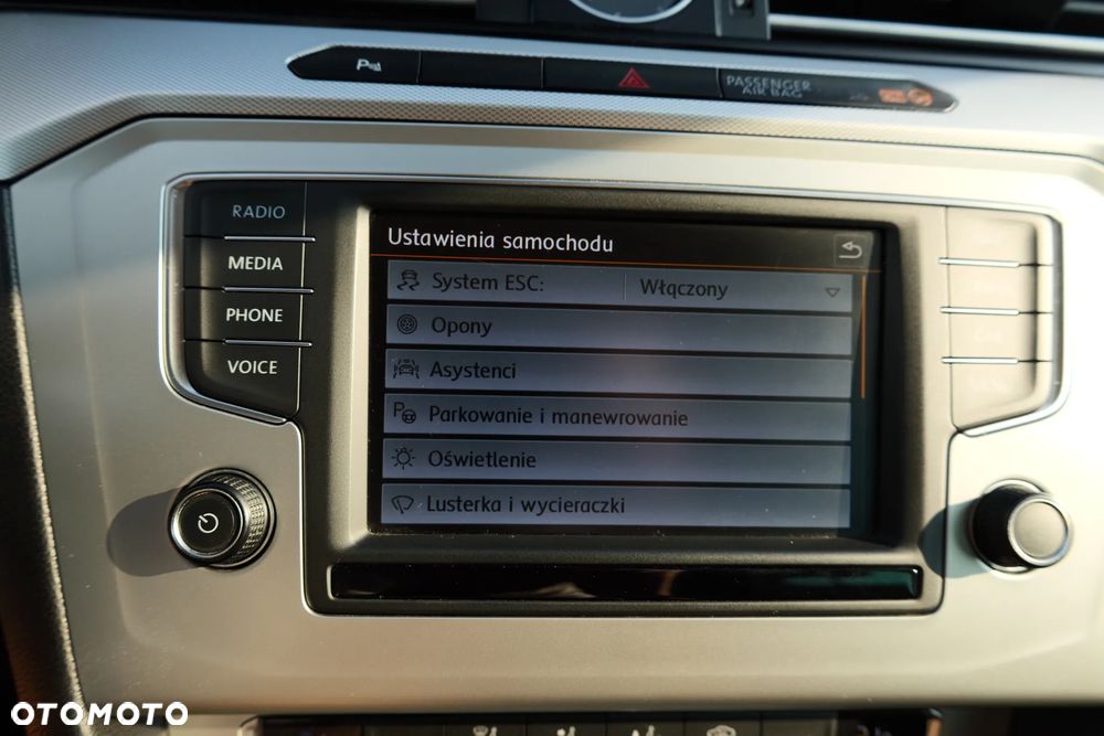 Volkswagen Passat 2.0 TDI BMT Comfortline - 34